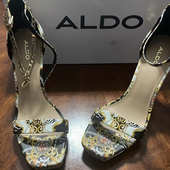 Heel  shoe - Picture 4 of 4